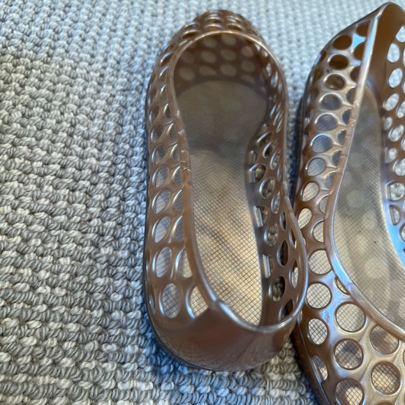 Marc Jacobs Surf Jelly Perforated Polka Dots Closed Toe Sandal sz 10 beige - Picture 10 of 14